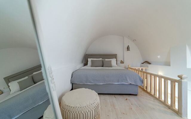 Akrotiri Cycladic Suites