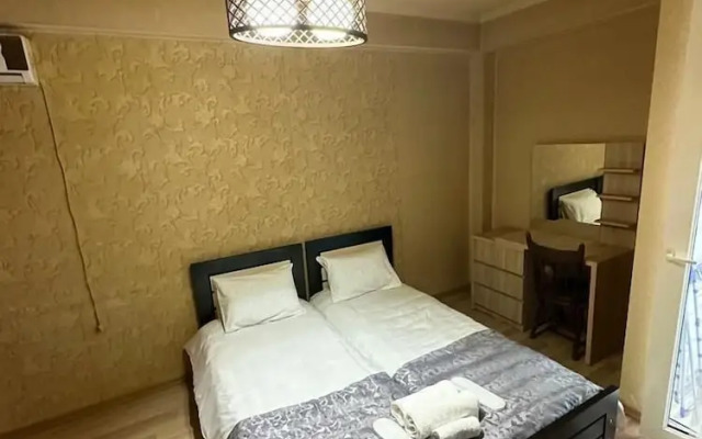 Qeroli apartment