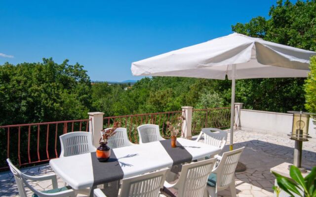 House Nera St.Georges-de-Montclard