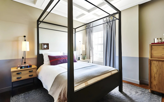 The Hollywood Roosevelt