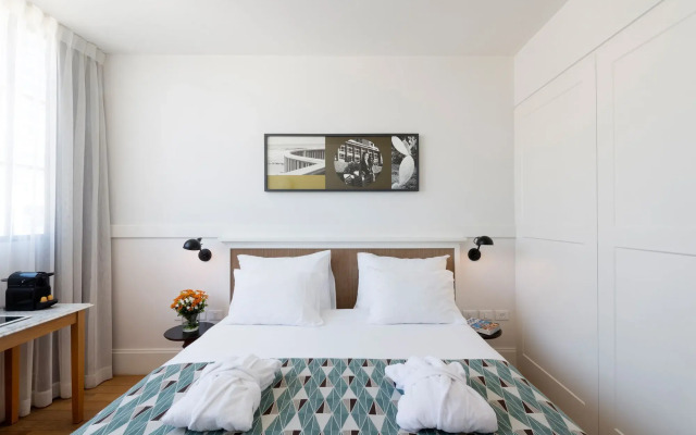 Lily & Bloom Hotel