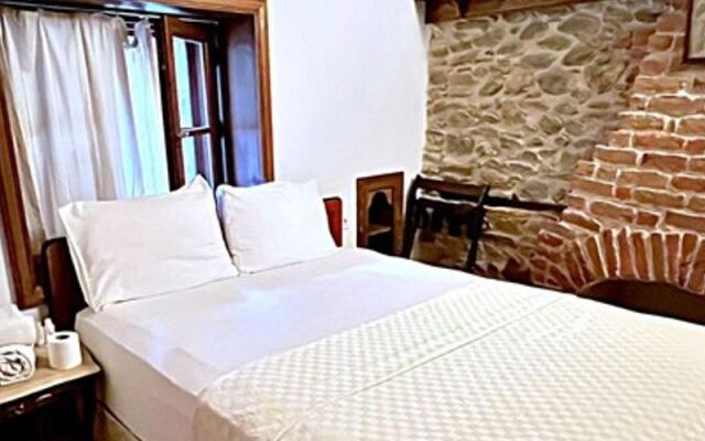 Birgi Lavinya Otel