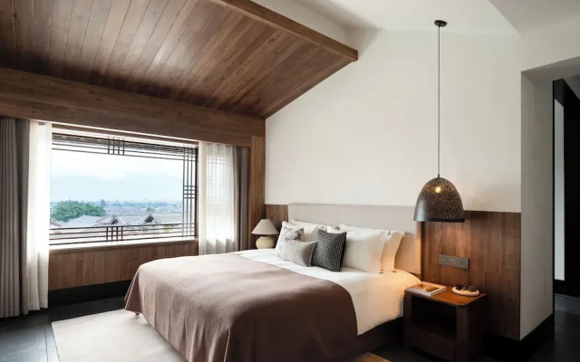 LA MAISON . View Resort