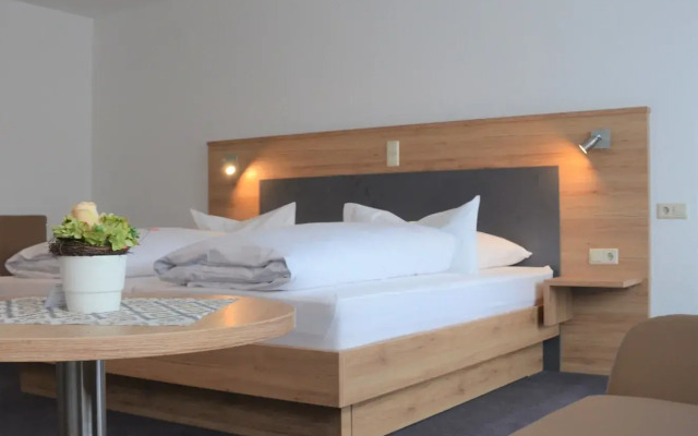 TIPTOP Hotel Hirt