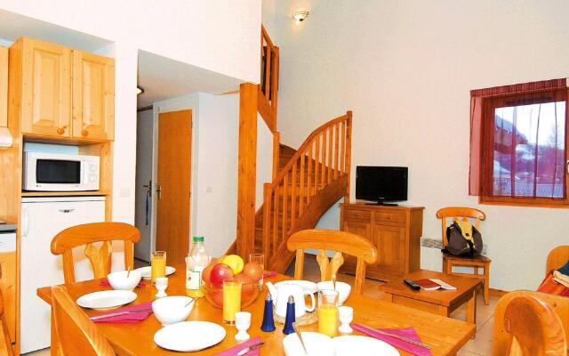 Wooden apartment in family friendly and sunny Superdevoluy