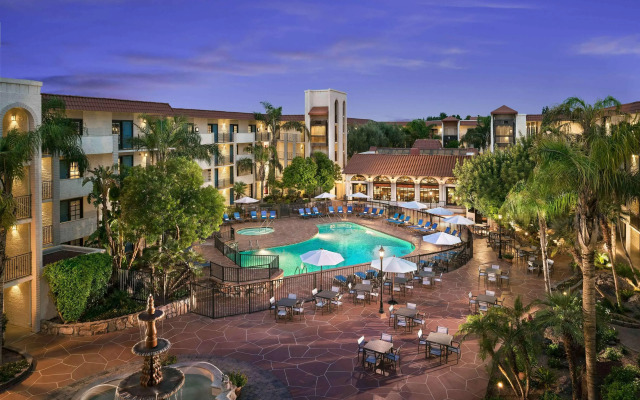 Embassy Suites by Hilton Scottsdale Resort