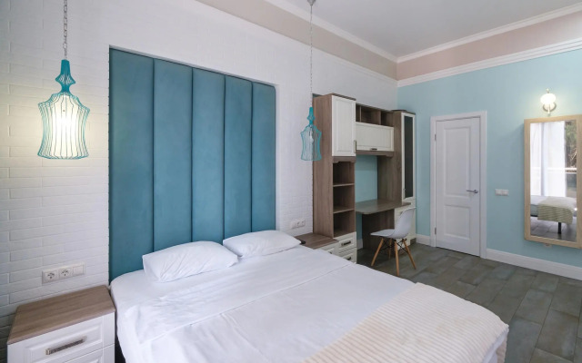 Tour-Voyazh (Тур-Вояж) на улице Черноморская