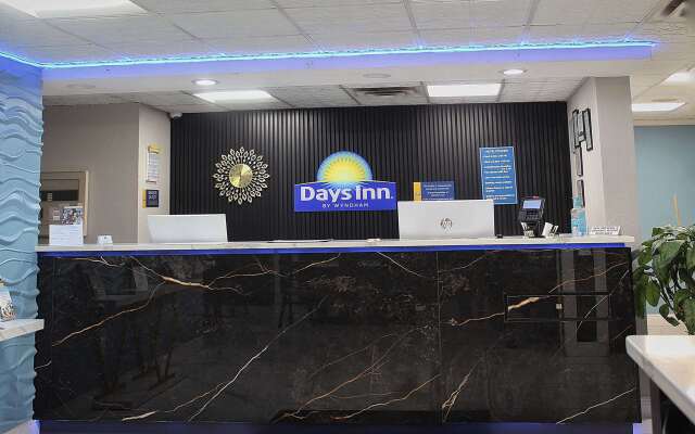 Days Inn by Wyndham Marianna