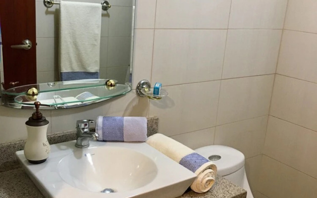 Luxury Suites Riverfront GYE
