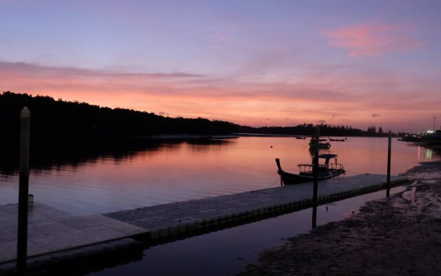 Marina Boat House