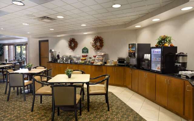 Wingate by Wyndham Little Rock