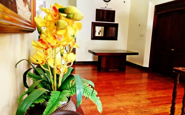 RedDoorz Plus @ Calle Crisologo Vigan