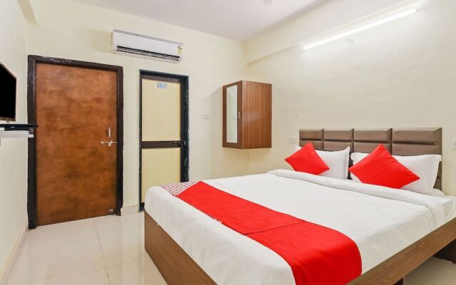 Oyo 42962 Alok Hotel