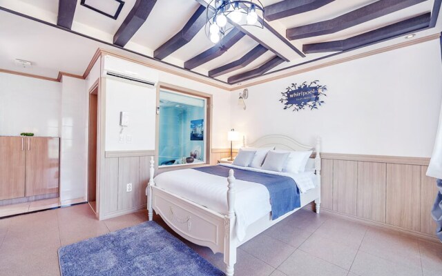 Geojedo Whirlpool Pension (pets friendly)
