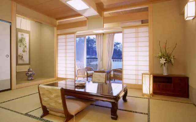 Kusatsu Hot Spa Hotel SPAX
