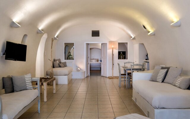 Blue Dolphins Apartments & Suites