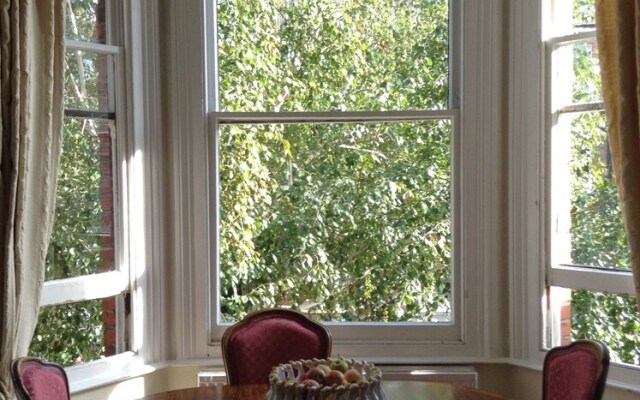 Beautiful Apartment in Best Part of Central London