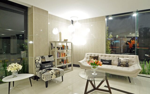 717 Cesar Place Hotel