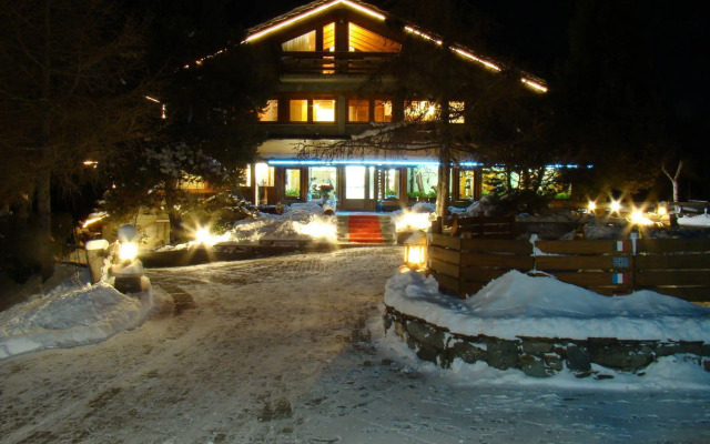 DalaiLama Village