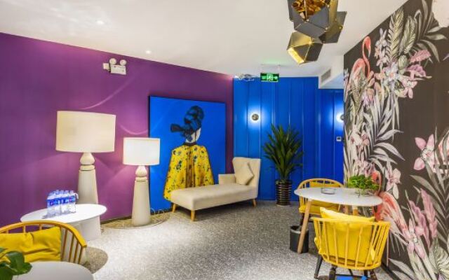 Blue Magpie Hotel Shifu Branch