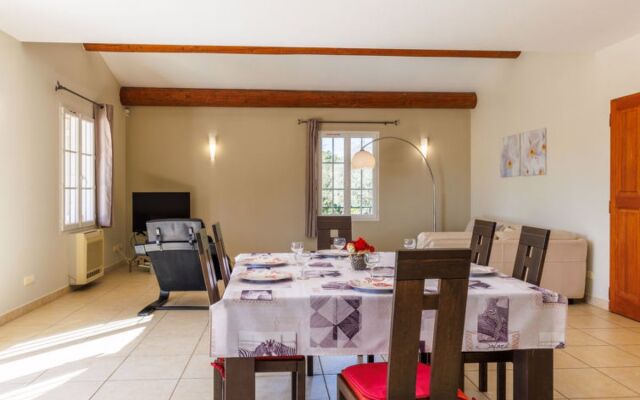 Holiday Home La Garrigue - PUJ100