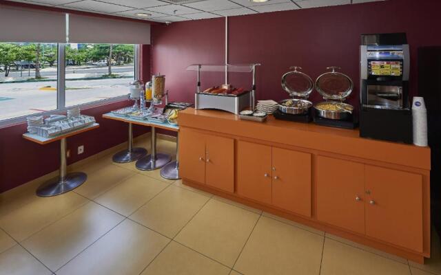 City Express Junior by Marriott Tuxtla Gutiérrez Poliforum