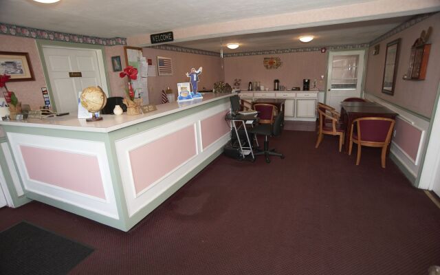 Knights Inn  Centerville MA