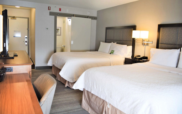 Hampton Inn & Suites By Hilton Calgary- University Northwest