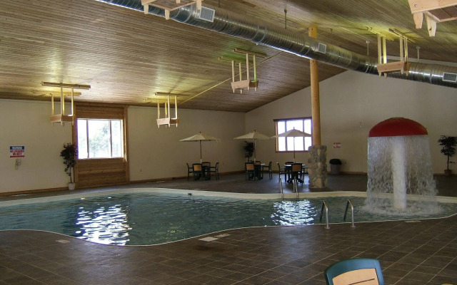 Holiday Inn Express Munising-Lakeview by IHG