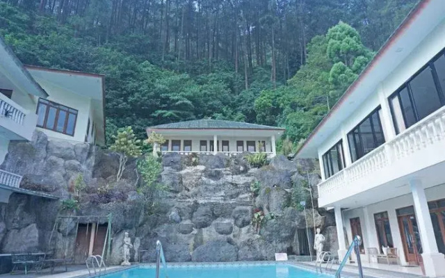 OYO 92966 Villa Bukit Awan