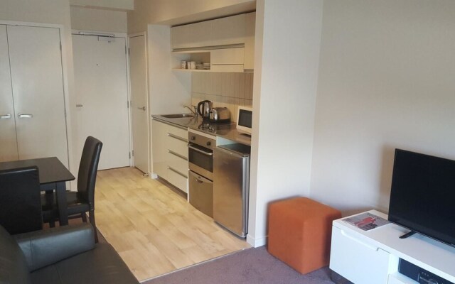 QV Spacious One Bedroom Apt - 369