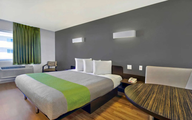 Studio 6 Victorville - Apple Valley