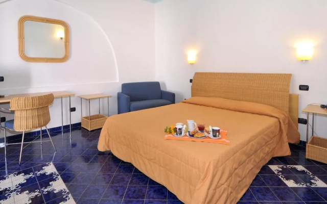 Hotel Aura