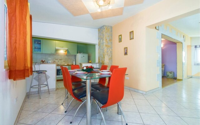 Amazing Home in Omis With Wifi and 2 Bedrooms