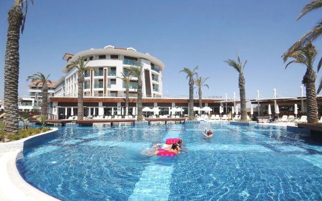 Sunis Evren Beach Resort Hotel & Spa