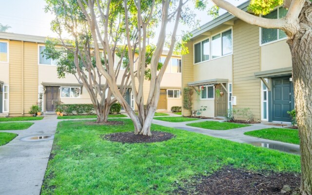 WanderJaunt-Serrano-2BR-Point Loma