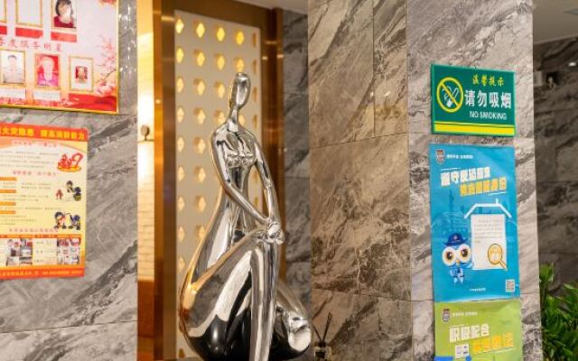 Lexuan Holiday Hotel