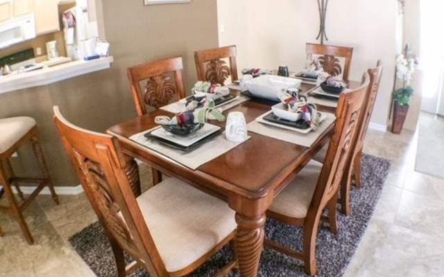 Rebecca 1377 Apartment 4 Bedroom