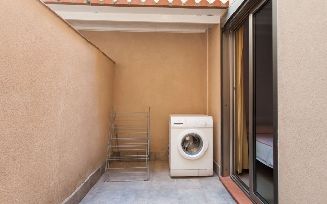 Inside Barcelona Apartments Salvà