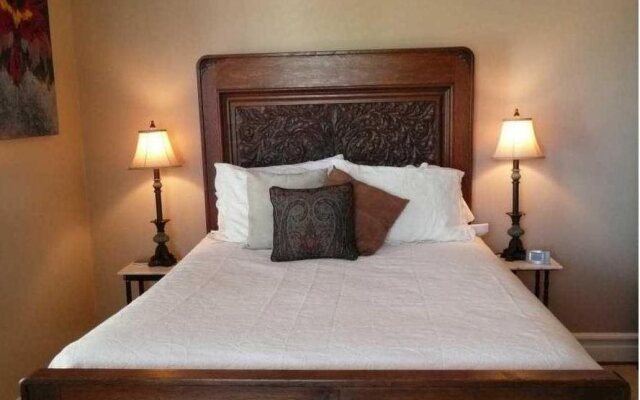 Shining Dawn Bed & Breakfast Retreat