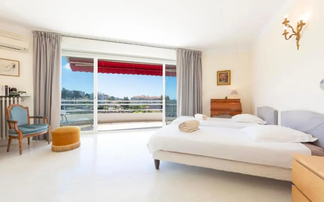 Fully equipped appartment 105 m2 clear view on the sea and californie hills - Hotel in Cannes - Photo 3