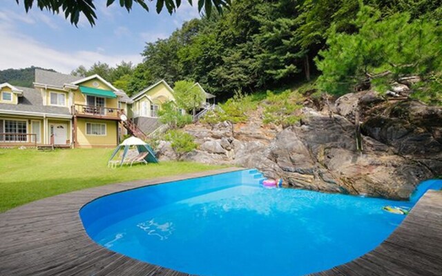 Gapyeong Starlight Hill Pension