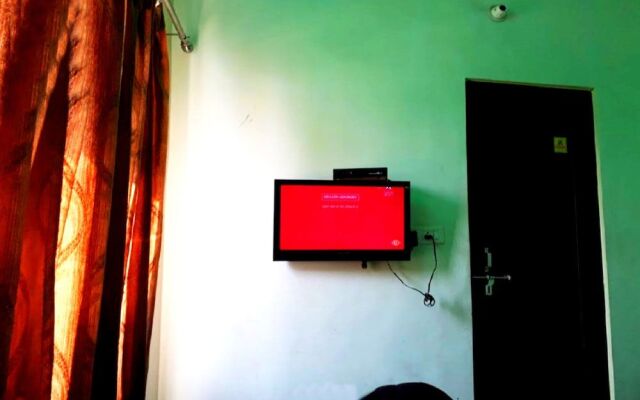 Goroomgo Kashi Inn Varanasi