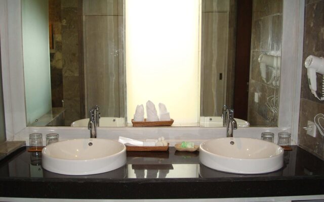 Labak River Hotel by EPS