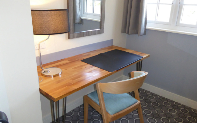 Rooms at 73