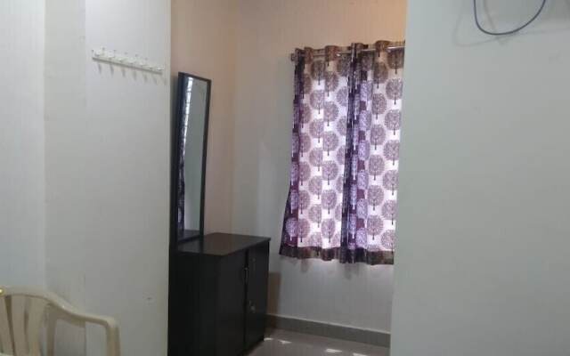iROOMZ Hotel Sri Kanya Residency