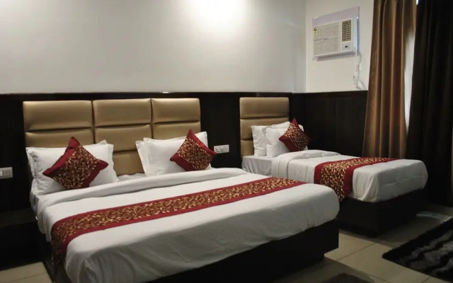 Green Hotel & Restaurant