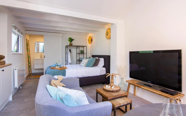 Coast Guesthouse