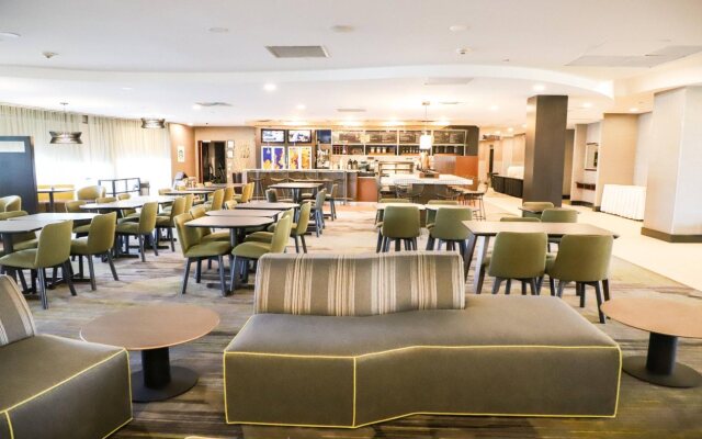 Courtyard by Marriott Toronto Brampton