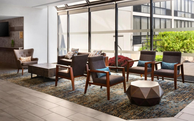 Four Points by Sheraton Philadelphia Northeast
